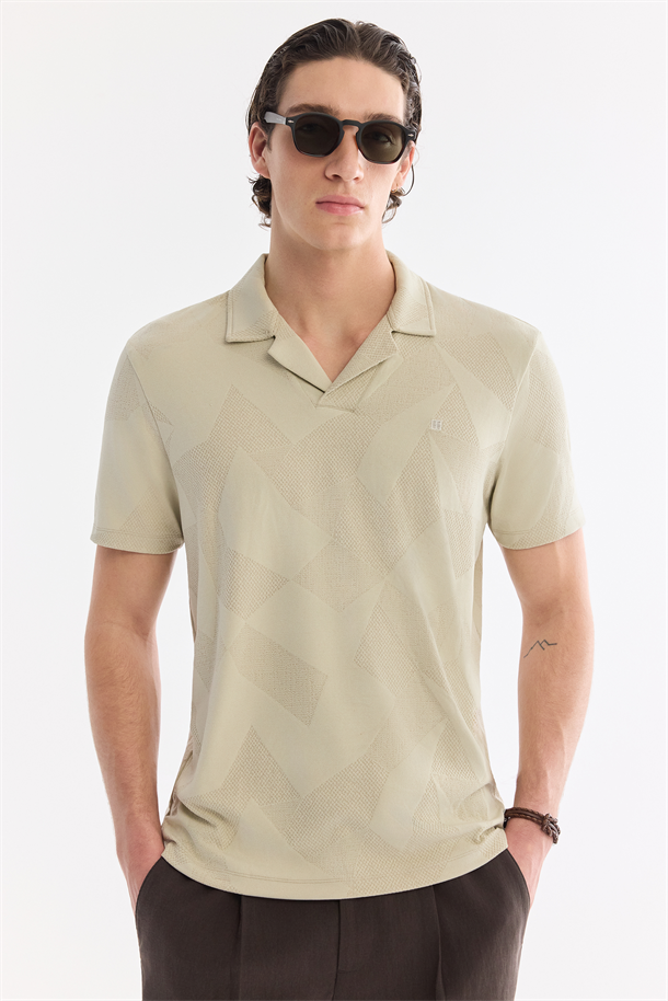 Bej Apaj Yaka Kolay Ütülenen Elastan T-Shirt