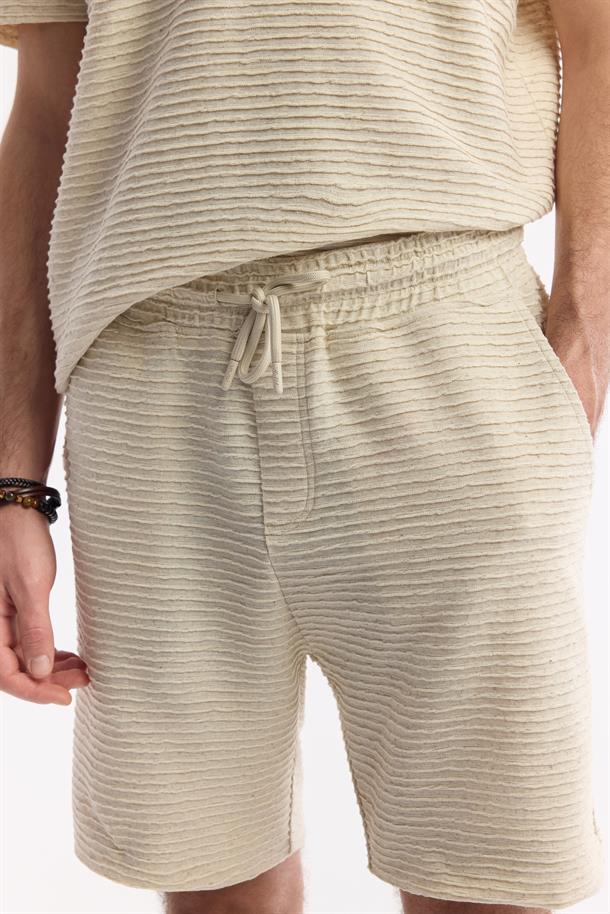 Bej Beli Lastikli Bağcıklı Keten Karışımlı Örme Şort