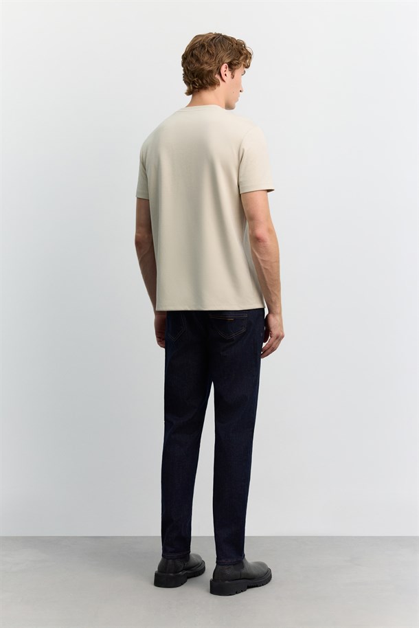 Bej Bisiklet Yaka Parlak Rubber Baskılı İnterlok T-Shirt
