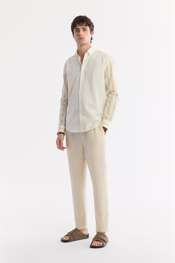 Bej Düğmeli Yaka Çizgili Keten Karışımlı Gömlek