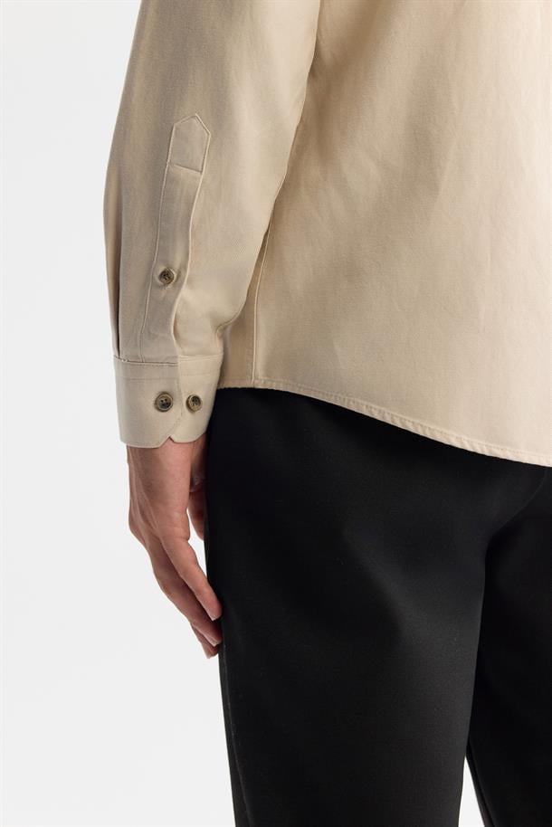 Bej Düğmeli Yaka Pamuklu Soft Touch Gömlek