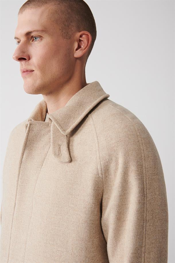 Bej Yün Karışımlı Gizli Patlı Reglan Kollu Uzun Kaşe Kaban