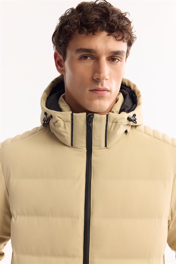 Beige Hooded Water Repellent Down Puffer Jacket Resistant to -10°C