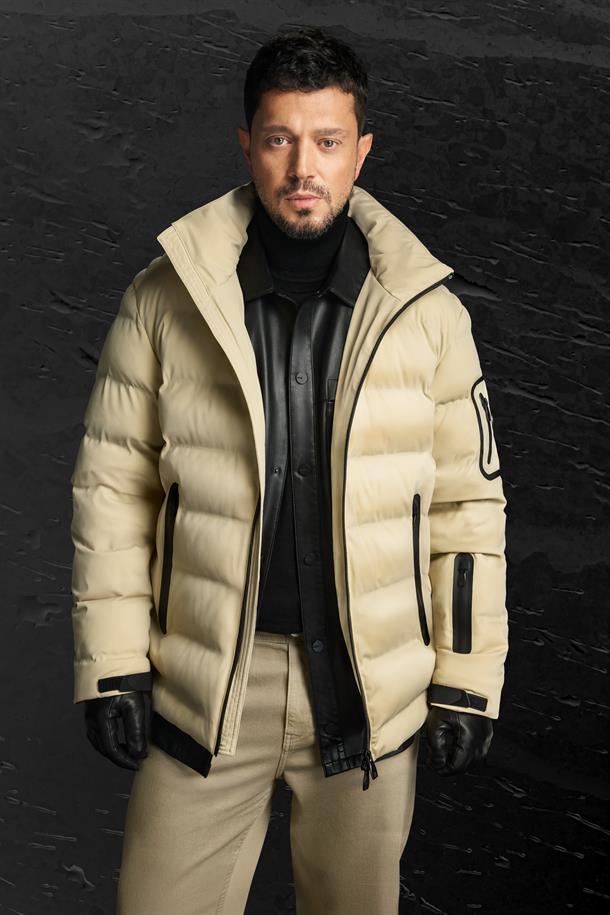 Beige Hooded Water Repellent Down Puffer Jacket Resistant to -10°C