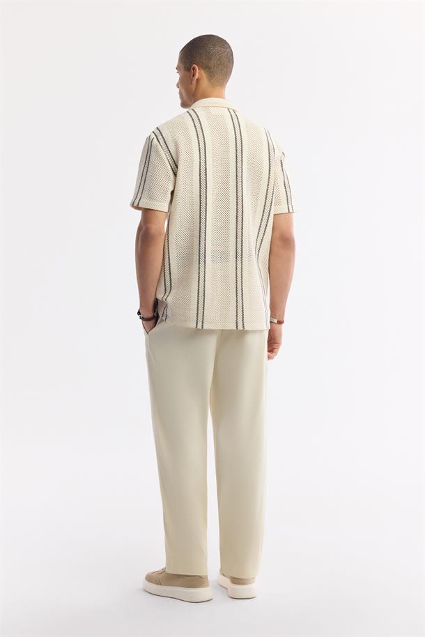 Bej Apaj Yaka Çizgili Pamuklu Kısa Kol Gömlek