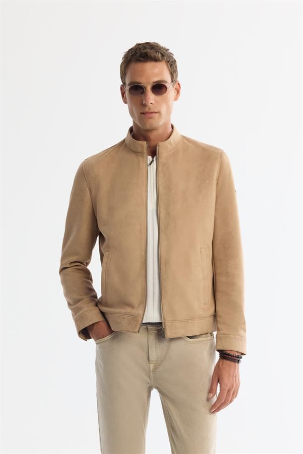 Bej Dik Yaka Süet Görünümlü İnce Mont