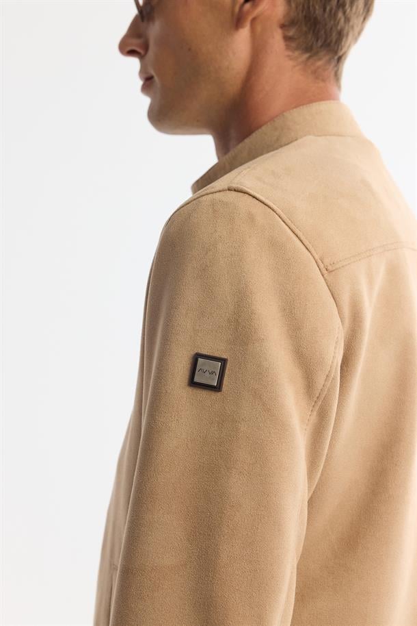 Bej Dik Yaka Süet Görünümlü İnce Mont