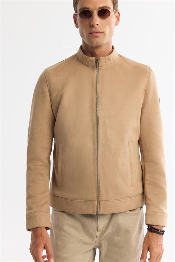 Bej Dik Yaka Süet Görünümlü İnce Mont