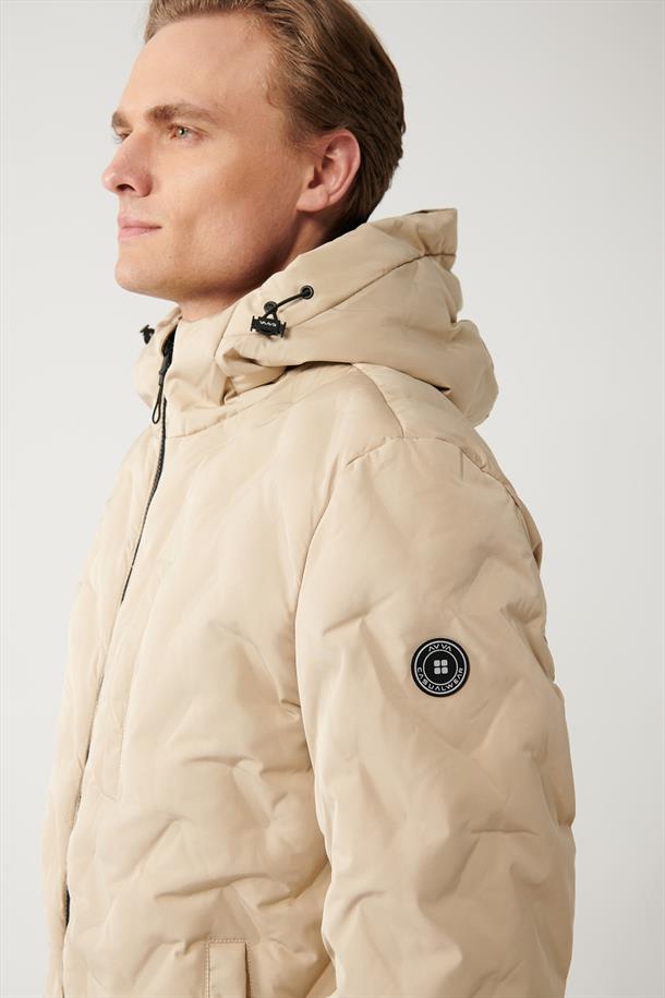 Bej Kapüşonlu Su İtici Rüzgar Geçirmez Taşıma Askılı Şişme Mont