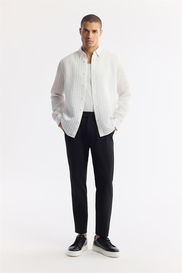 Beyaz Alttan Britli Yaka Çizgili Lyocell Gömlek