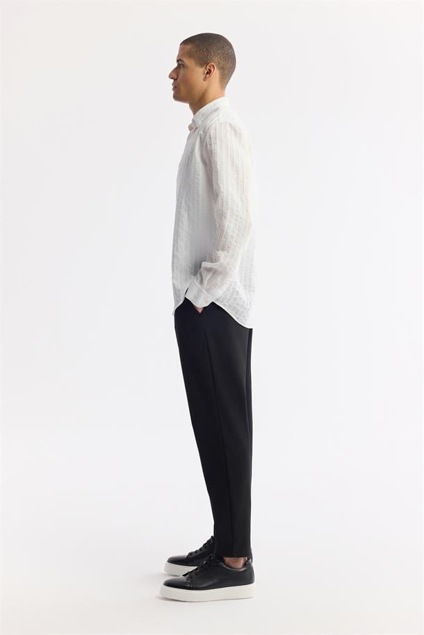 Beyaz Alttan Britli Yaka Çizgili Lyocell Gömlek