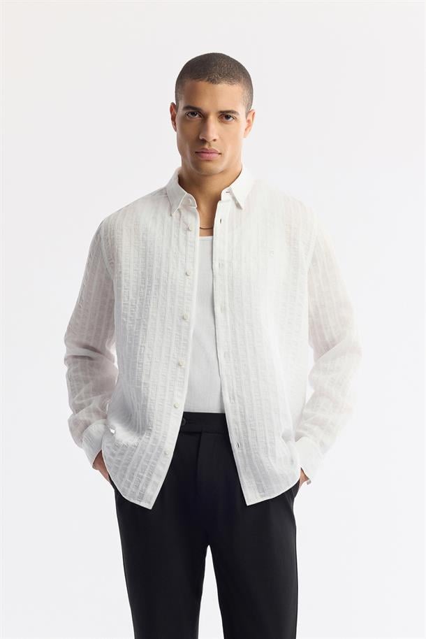 Beyaz Alttan Britli Yaka Çizgili Lyocell Gömlek