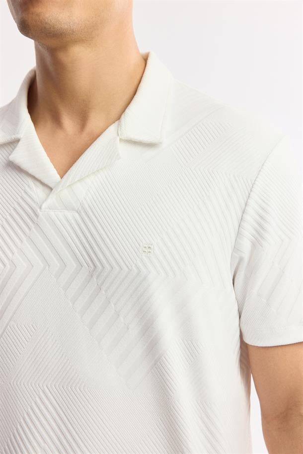 Beyaz Apaj Yaka Çizgili Jakarlı Elastan T-Shirt