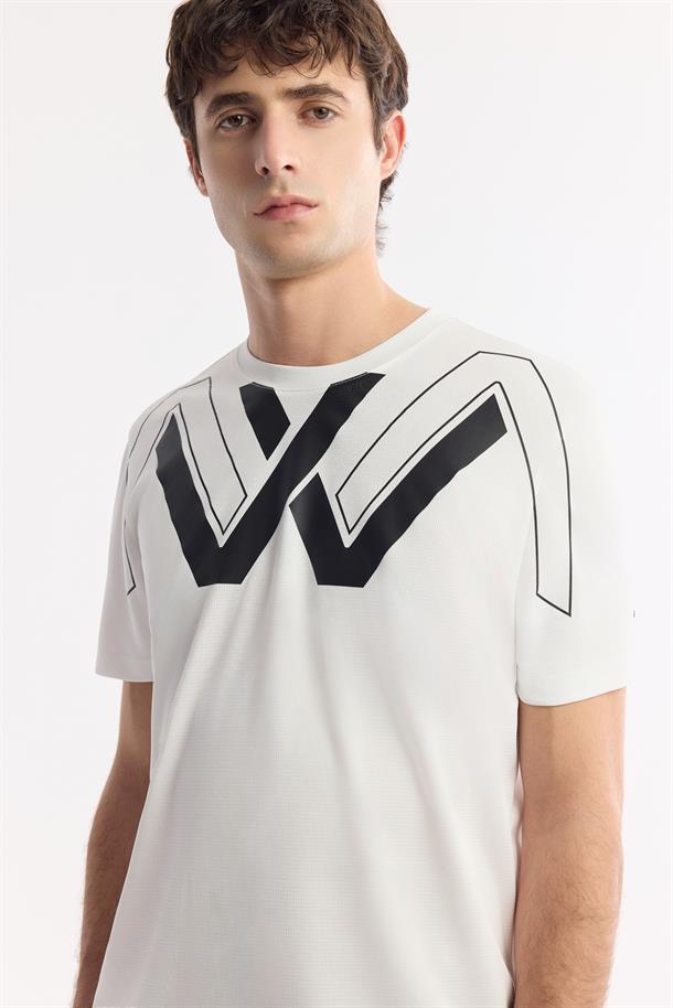 Beyaz Bisiklet Yaka Baskılı Teknik Kumaş T-Shirt