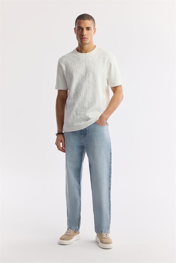 Beyaz Bisiklet Yaka Pamuklu Jakarlı Elastan T-Shirt