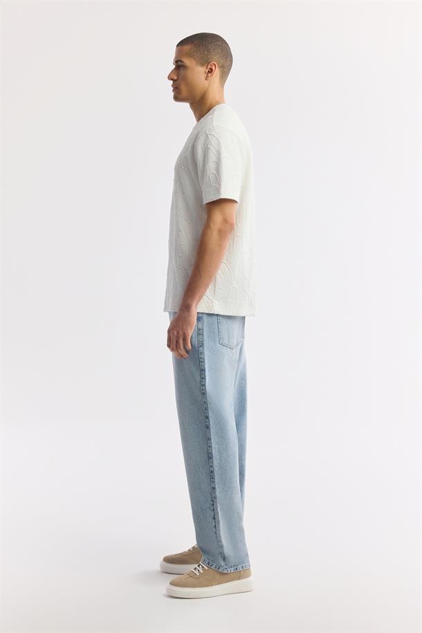 Beyaz Bisiklet Yaka Pamuklu Jakarlı Elastan T-Shirt