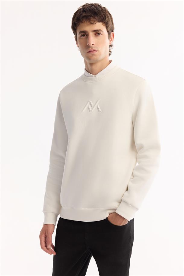 Beyaz Bisiklet Yaka Kolay Ütülenen Şardonlu Baskılı Sweatshirt