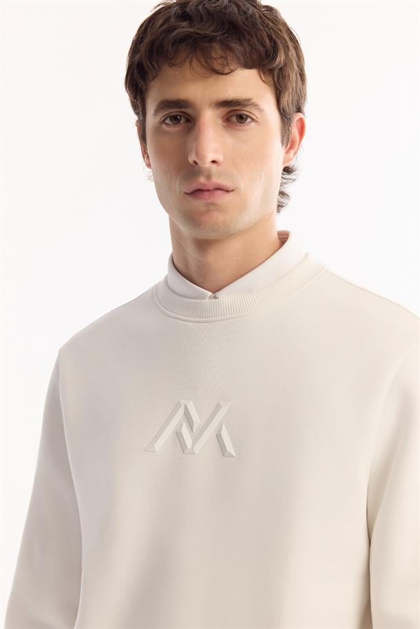 Beyaz Bisiklet Yaka Kolay Ütülenen Şardonlu Baskılı Sweatshirt