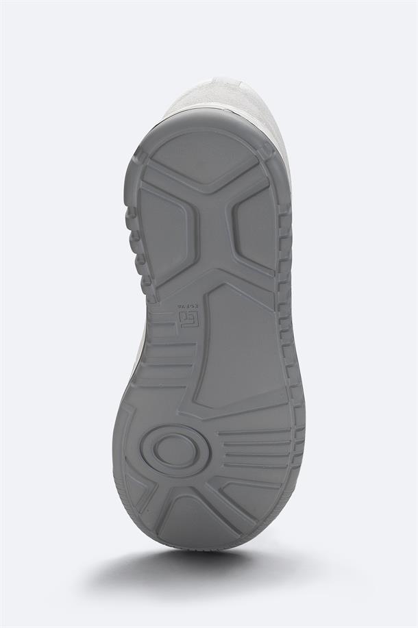 Beyaz %100 Deri Esnek Taban Hafif Casual Ayakkabı 