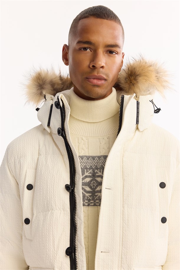White Hooded 100% Down Water Repellent Windproof Puffer Jacket Resistant to -10°C