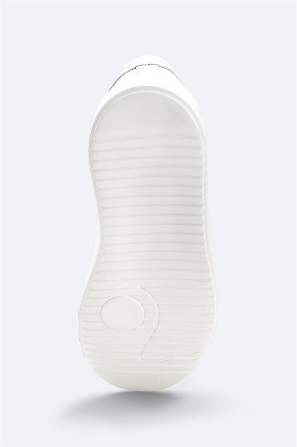 Beyaz %100 Deri Esnek Taban Hafif Casual Ayakkabı