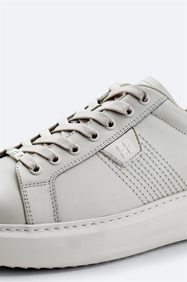 Beyaz %100 Deri Esnek Taban Hafif Casual Ayakkabı