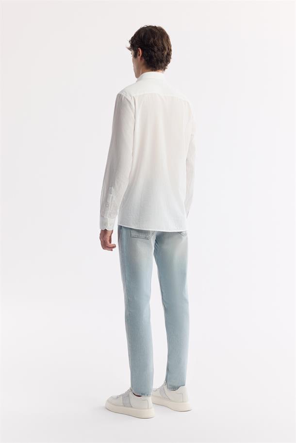 Beyaz Düğmeli Yaka %100 Pamuk Gömlek