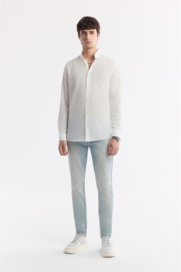 Beyaz Düğmeli Yaka %100 Pamuk Gömlek