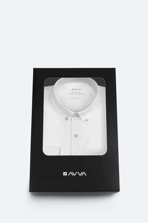 Beyaz Düğmeli Yaka Hediye Kutulu %100 Pamuk Basic Gömlek