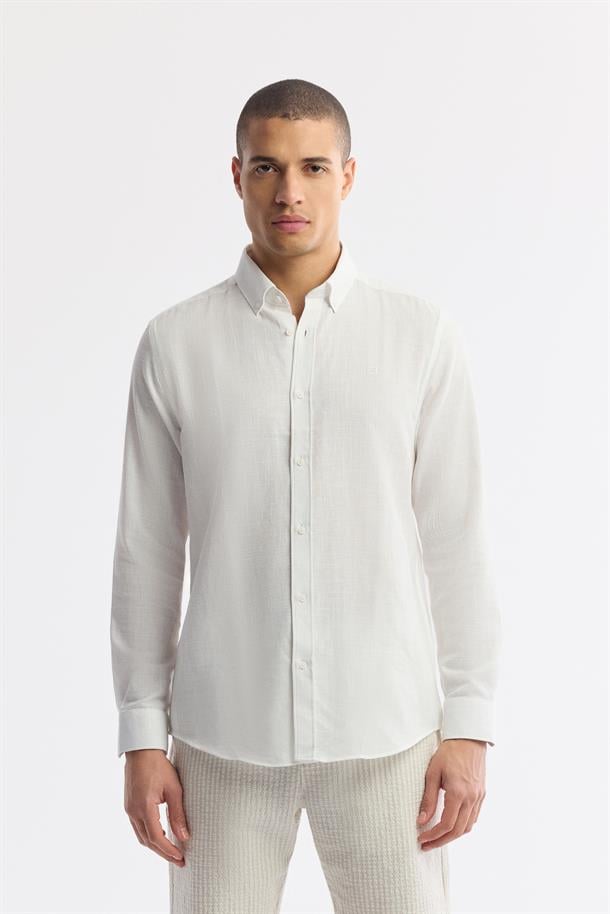 Beyaz Düğmeli Yaka Pamuklu Kolay Ütülenen Gömlek