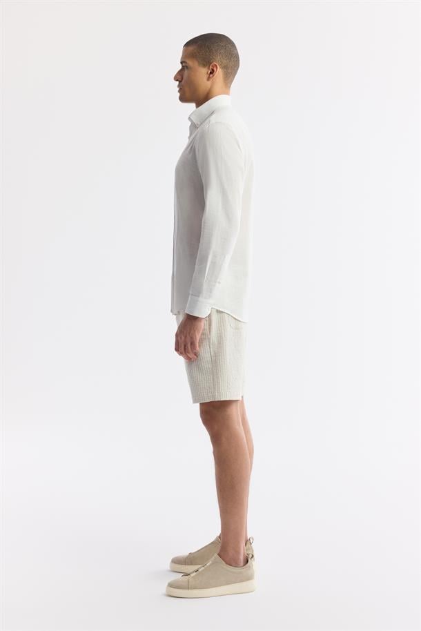 Beyaz Düğmeli Yaka Pamuklu Kolay Ütülenen Gömlek