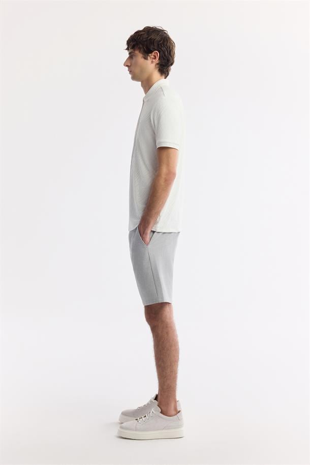 Beyaz Polo Yaka Jakarlı T-Shirt