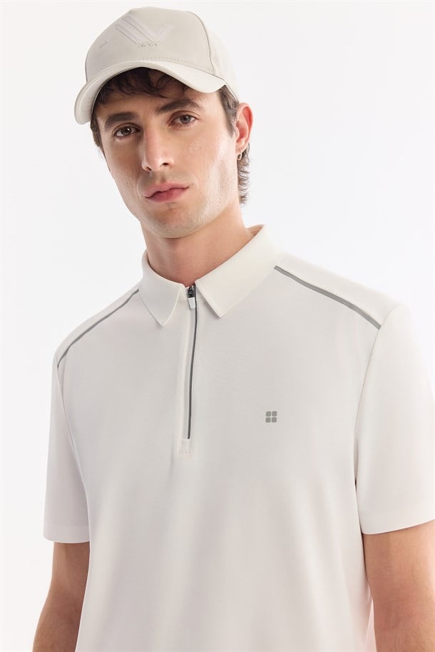 Beyaz Fermuarlı  Polo Yaka Teknik Kumaş T-Shirt
