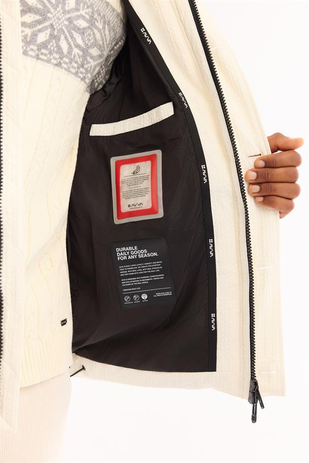 Beyaz Kapüşonlu %100 Kaz Tüyü Su İtici Rüzgar Geçirmez -10 Dereceye Dayanıklı Şişme Mont