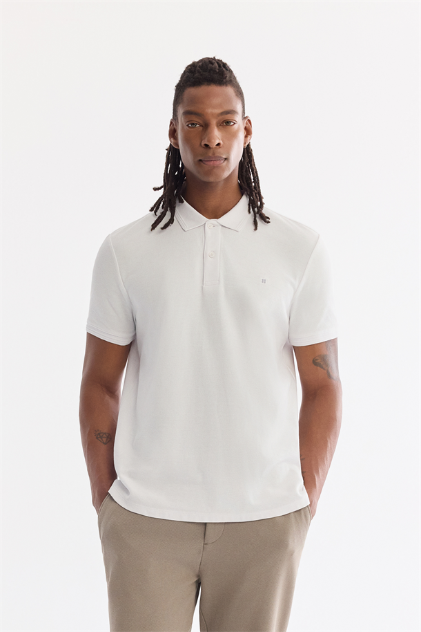 Beyaz Kıvrılmaz Polo Yaka %100 Pamuk Basic T-Shirt