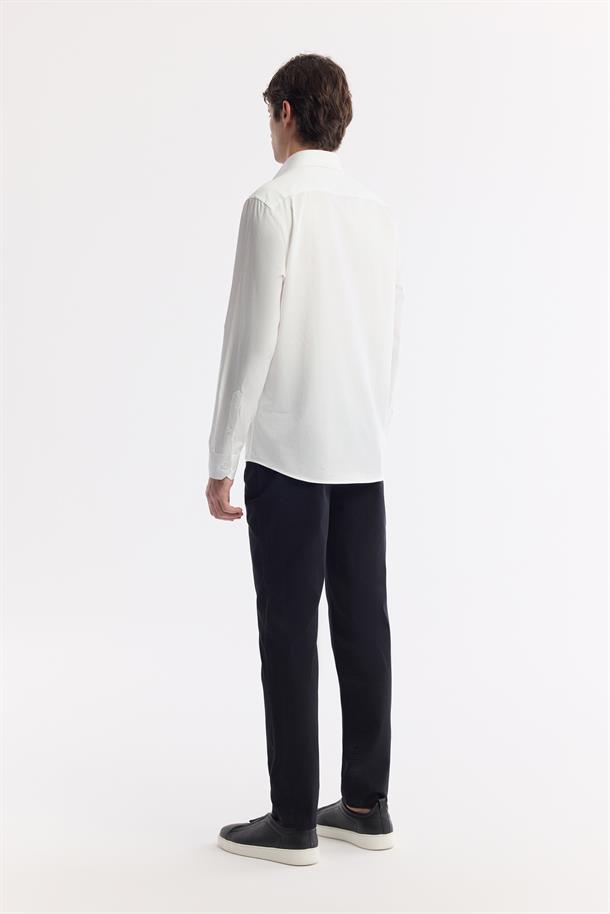 Beyaz Klasik Yaka %100 Pamuk Saten Kolay Ütülenen Gömlek