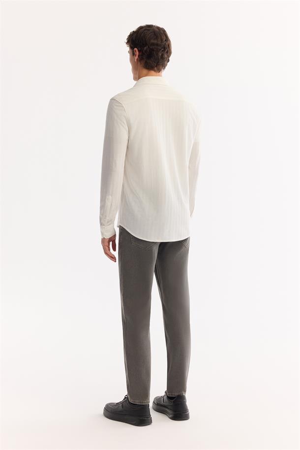 Beyaz Klasik Yaka Viskon Karışımlı Soft Touch Dokulu Gömlek