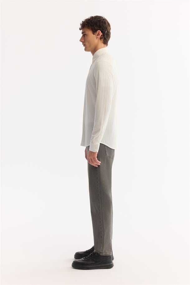 Beyaz Klasik Yaka Viskon Karışımlı Soft Touch Dokulu Gömlek