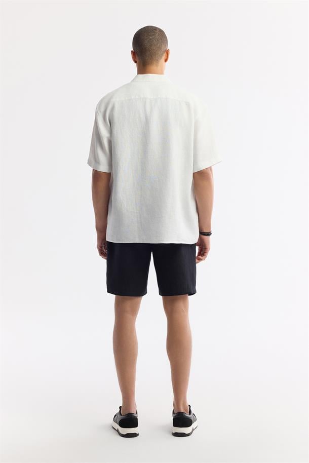 Beyaz Apaj Yaka %100 Keten Kısa Kol Gömlek