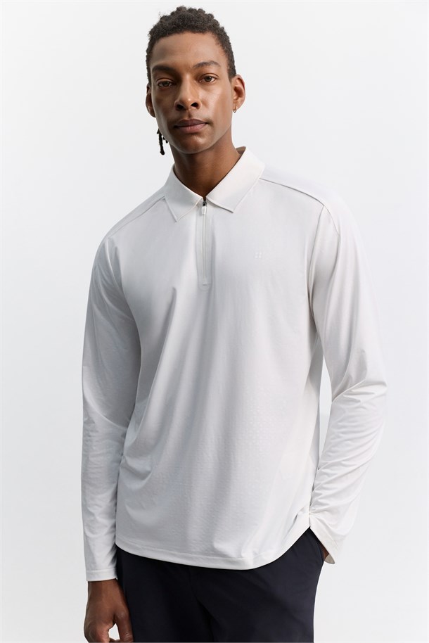 Beyaz Polo Yaka Düğmeli Teknik Kumaş Uzun Kol  Basic T-Shirt