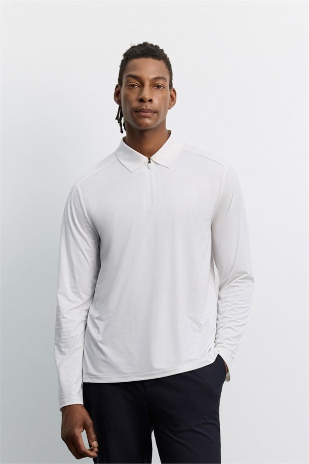Beyaz Polo Yaka Düğmeli Teknik Kumaş Uzun Kol  Basic T-Shirt