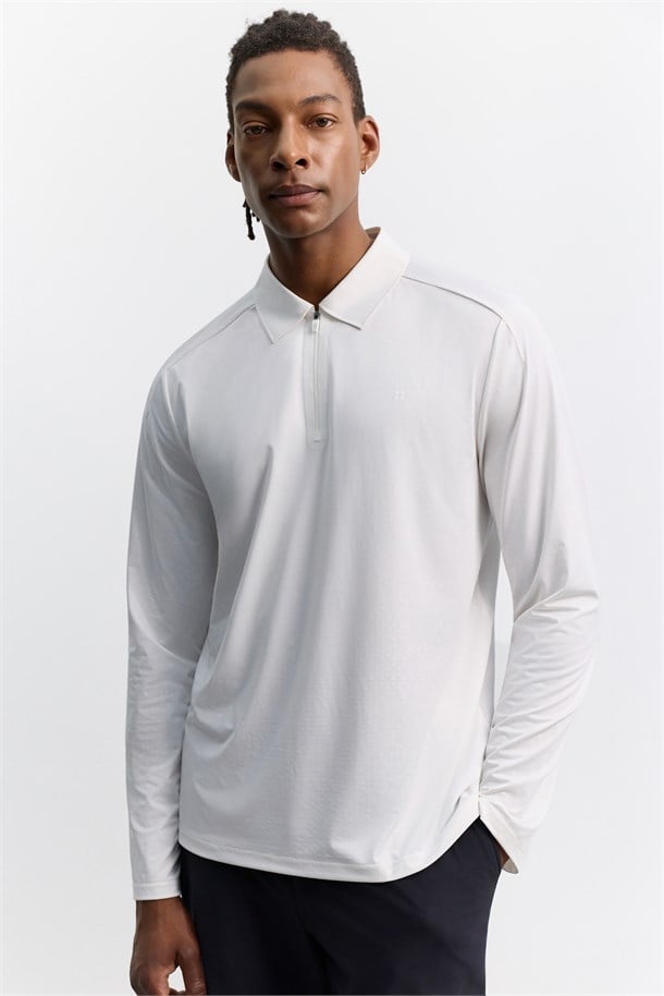 Beyaz Polo Yaka Düğmeli Teknik Kumaş Uzun Kol  Basic T-Shirt