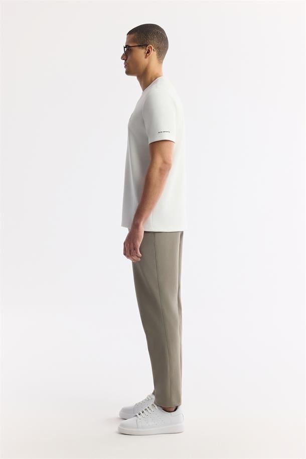 Beyaz Bisiklet Yaka Baskılı Basic T-Shirt