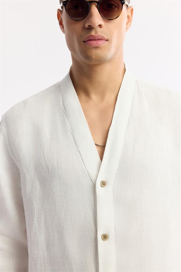 Beyaz V Yaka %100 Keten Gömlek