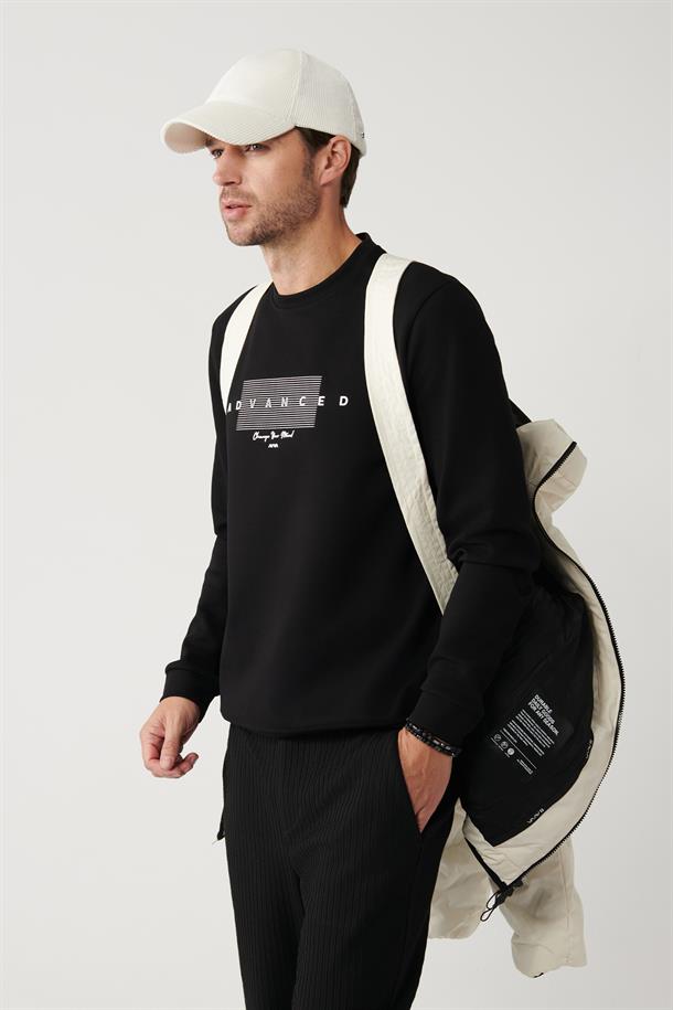 Beyaz Kapüşonlu Su İtici Rüzgar Geçirmez Taşıma Askılı Şişme Mont