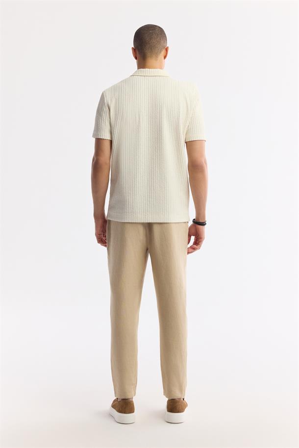 Ekru Apaj Yaka Jakarlı Keten Karışımlı T-Shirt