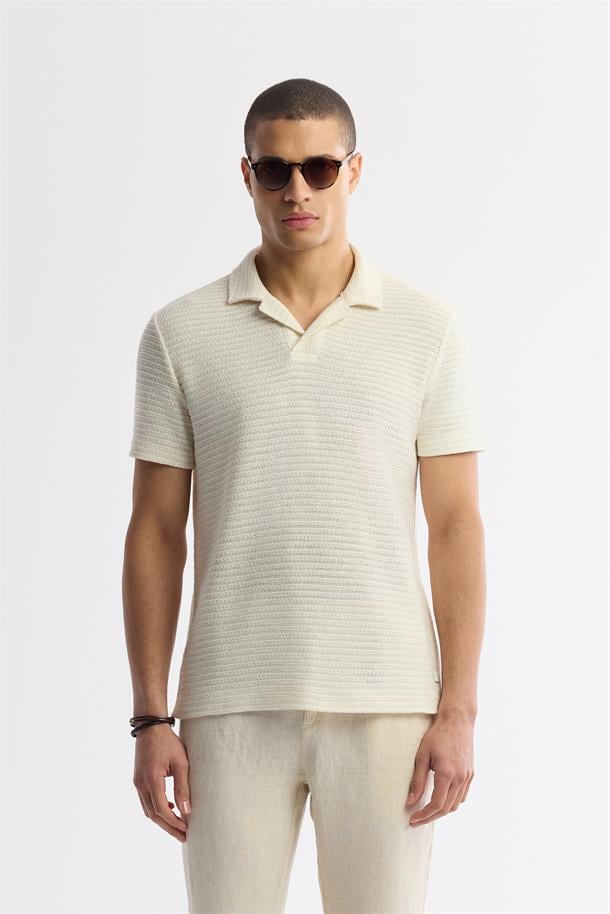 Ekru Apaj Yaka Çizgili Pamuklu Jakarlı T-Shirt