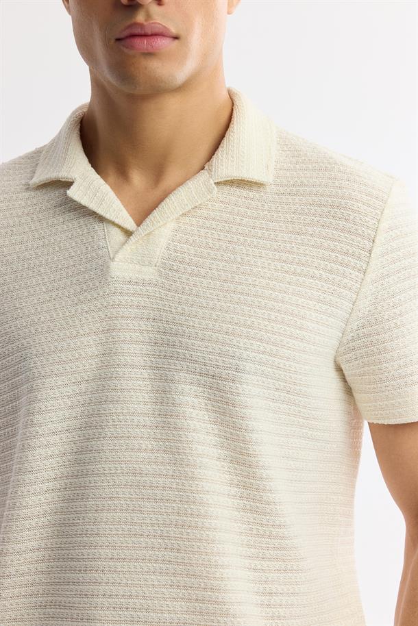 Ekru Apaj Yaka Çizgili Pamuklu Jakarlı T-Shirt