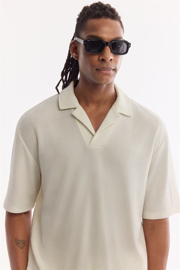 Ekru Apaj Yaka Pamuklu Soft Touch T-Shirt