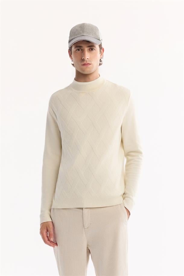 Ekru Balıkçı Yaka Soft Touch Dokulu Triko Kazak